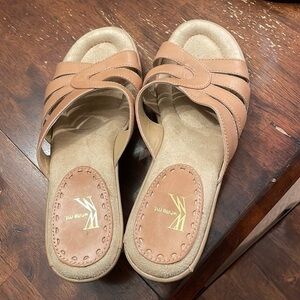 White mt. Size 9 slip on sandal